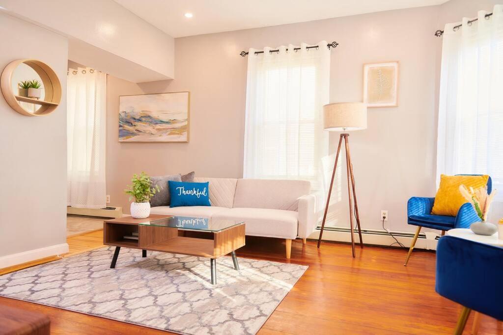 Cozy Apartment 1St 10Min Walk Downtown And City View Providence Esterno foto