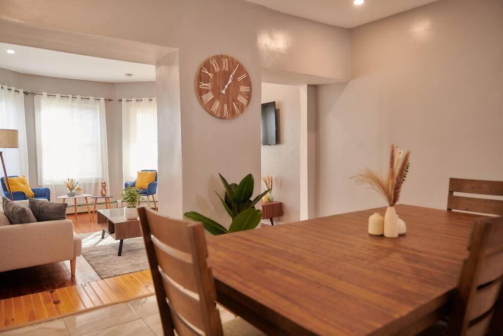 Cozy Apartment 1St 10Min Walk Downtown And City View Providence Esterno foto