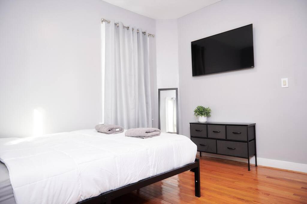 Cozy Apartment 1St 10Min Walk Downtown And City View Providence Esterno foto