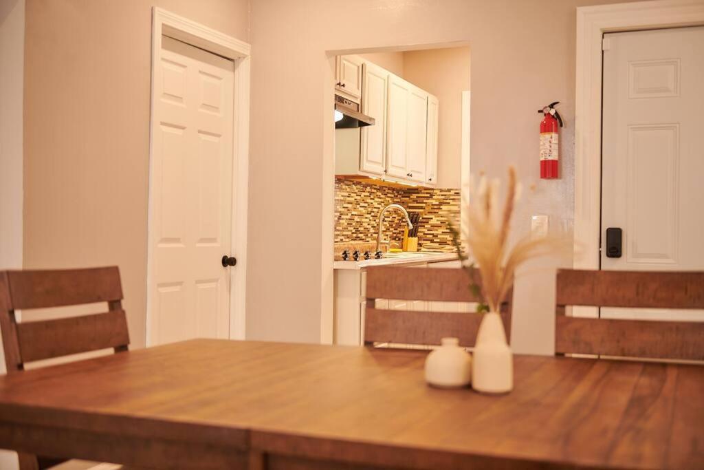 Cozy Apartment 1St 10Min Walk Downtown And City View Providence Esterno foto